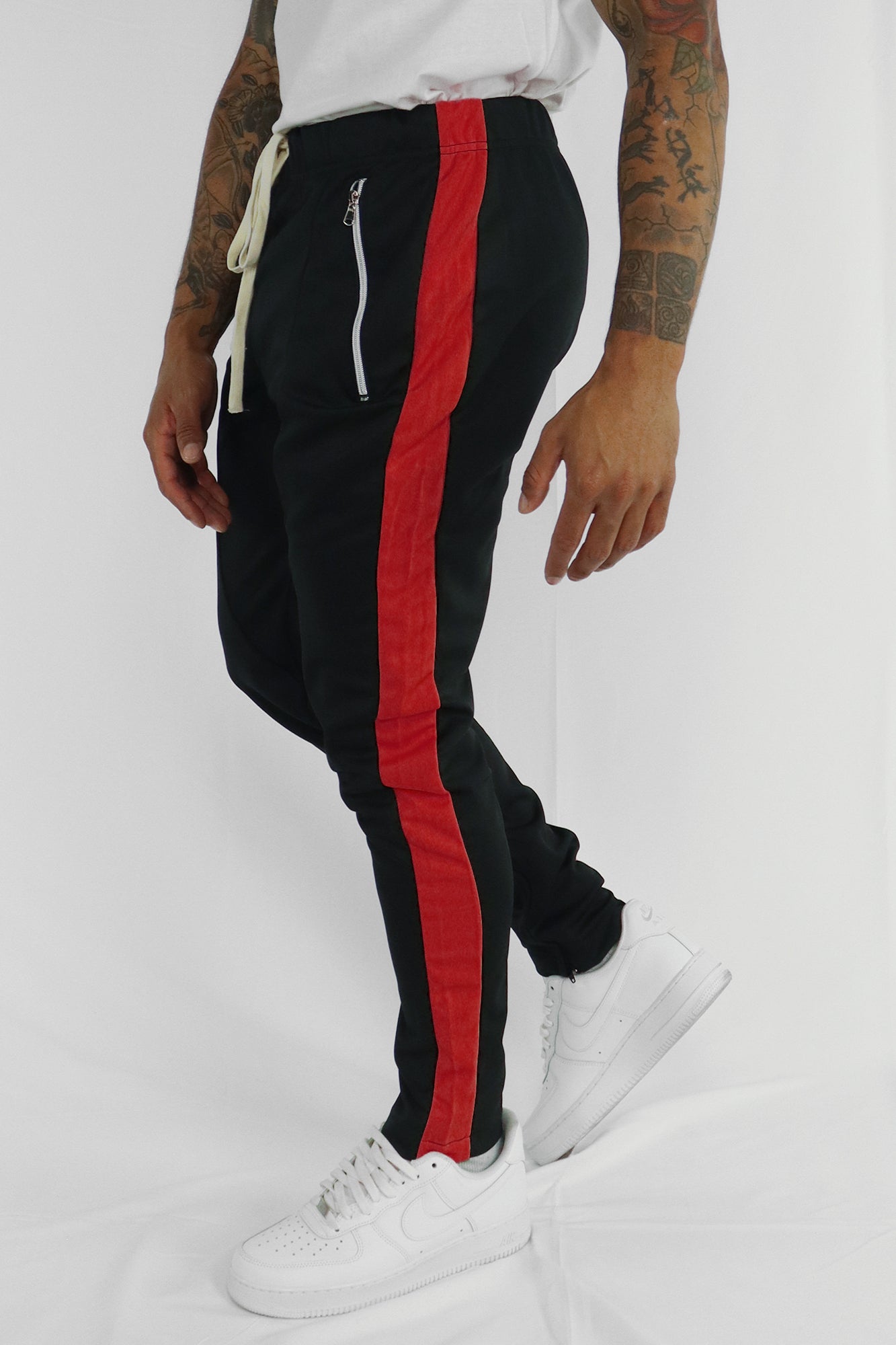 Premium Side Stripe Zip Pocket Track Pants (Black-Red)