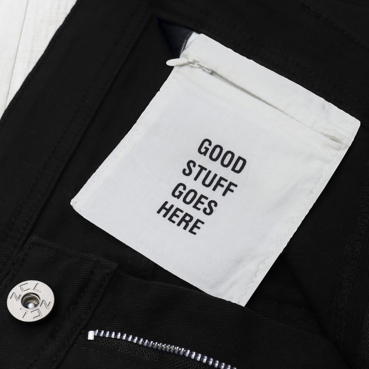 <h2>Comes With Hidden Stash Pocket</h2>
