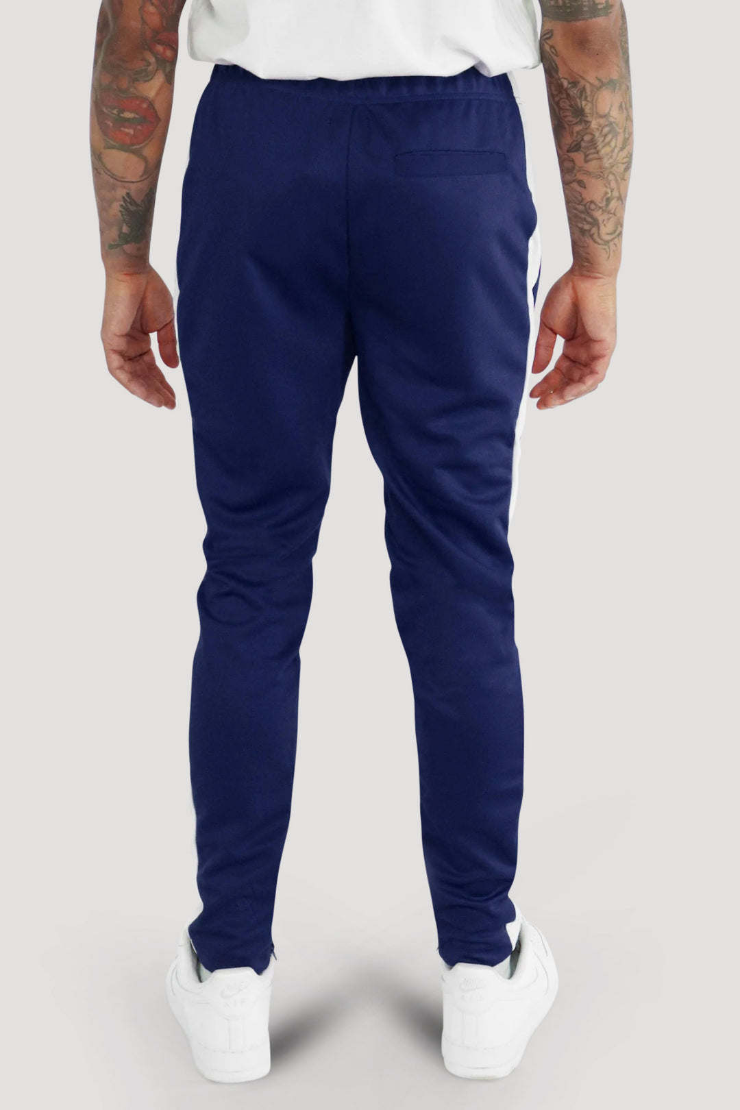 Premium trainingsbroek met ritszakken en zijstreep (marineblauw-wit)