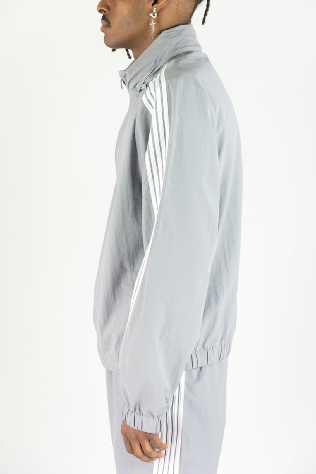 Bent Stripe Nylon Jacket (Grey) - Zamage