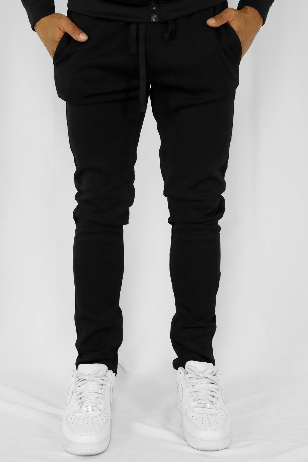 Outside Solid One Stripe Track Pants (Black) - Zamage