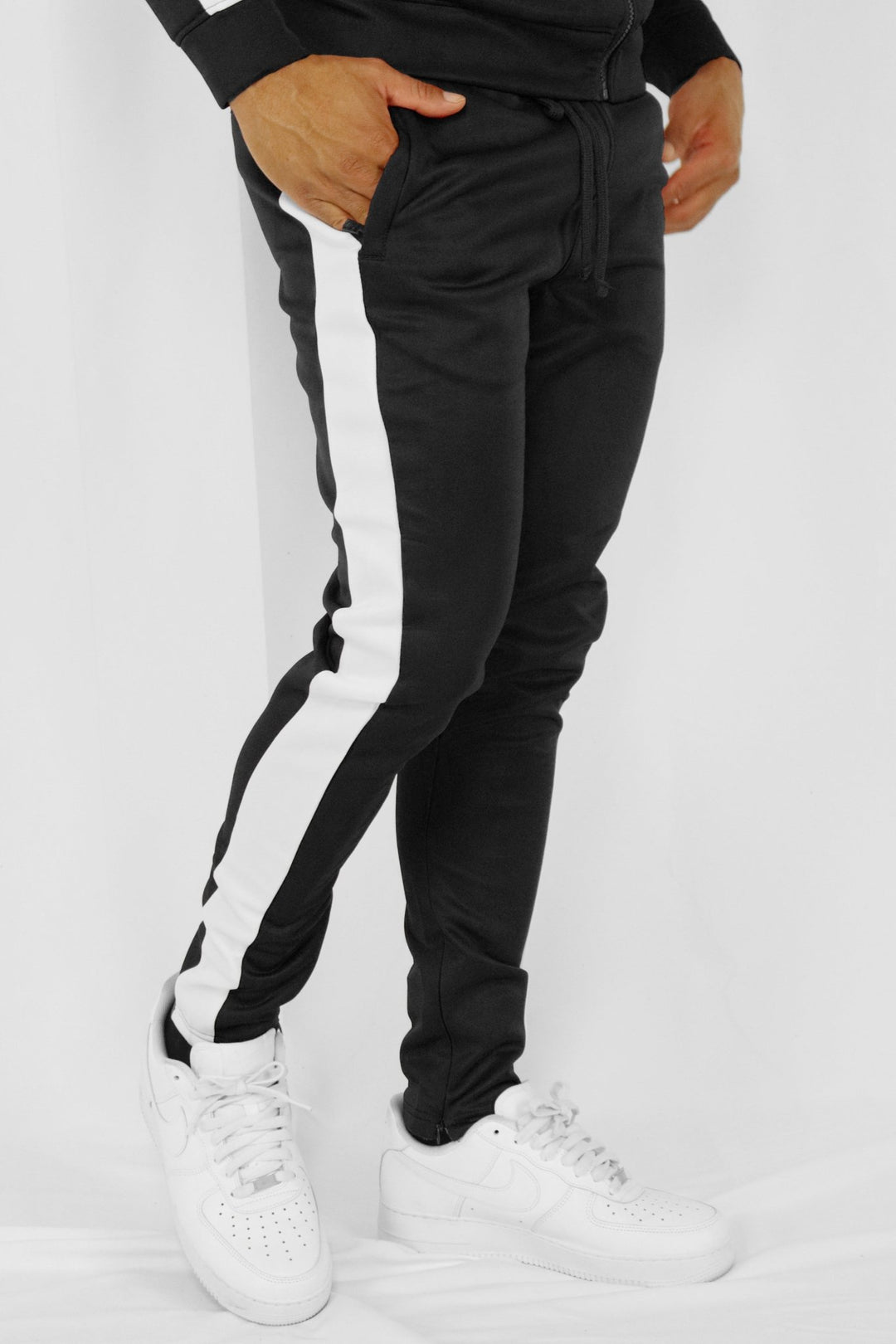 Outside Solid One Stripe Track Pants (Black - White) - Zamage